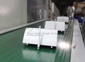 Fully automated production line with Injection Molding